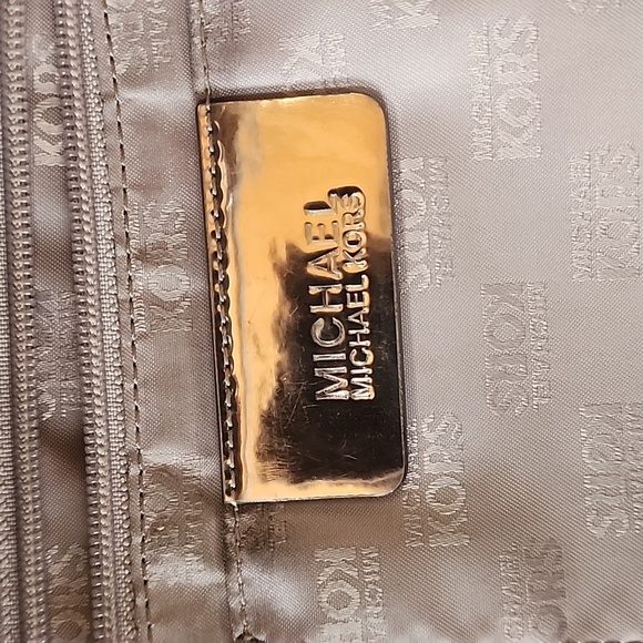 Michael Kors Gun Metal Metallic Jet Set Tote Bag - Picture 16 of 17